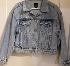 Wild Fable Women's Light Blue Distressed Collared Button Pockets Denim Jacket M