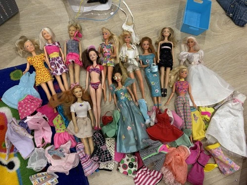 Barbie And More Dolls Outfits Accessories Vtg And Modern Doll Mixed Lot Bulk