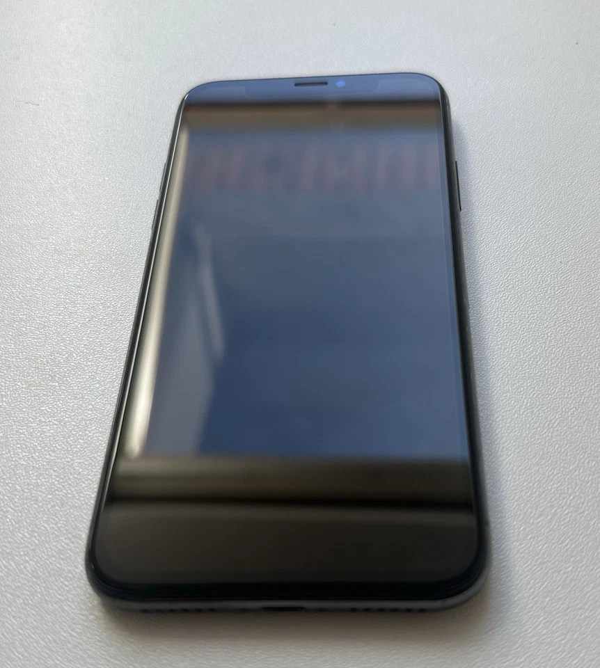 Apple iPhone X - 256GB - Grigio siderale (Sbloccato) - Immagine 2 di 3