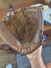 Mike Schmidt Endorsed Beautiful Rawlings LHT Ball Glove!