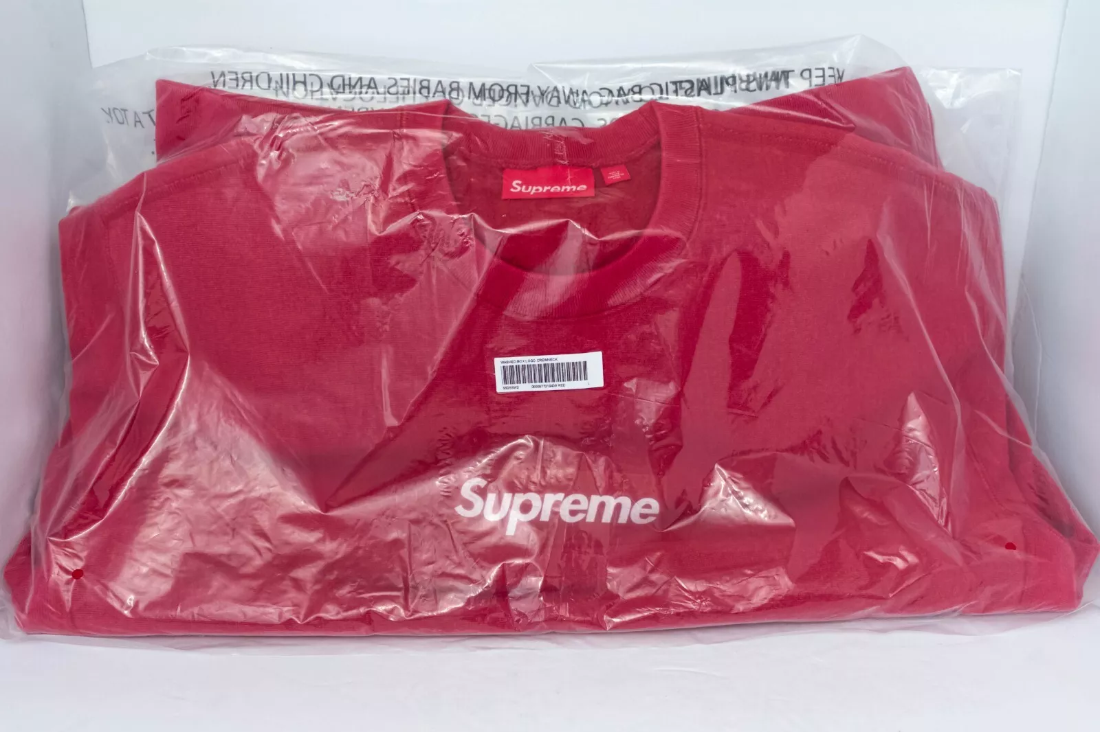 Col rond logo boîte lavée suprême   ROUGE   Taille L   EN MAIN ENVOI JOUR DE SOLDES