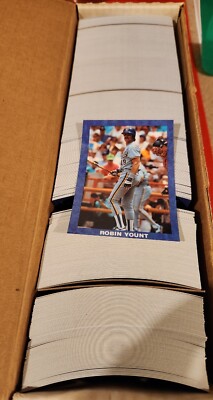 1990 Blue Border Robin Yount HOF NICE LOT of 600+ CARDS Milwaukee Brewers RARE!