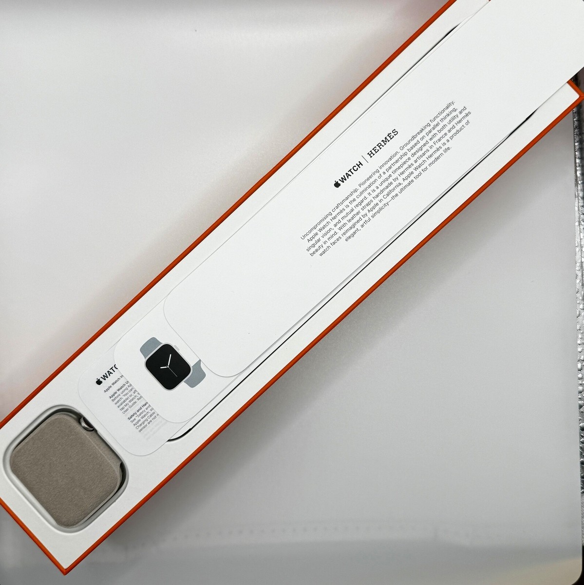 apple watch series 4 44mm hermes both leather and orange apple watch series 4 44mm hermes both leather and orange