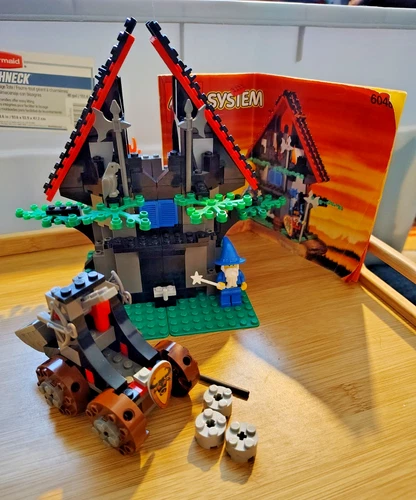 Lot of 2 Vtg Lego Castle Majisto's Magical Workshop 6048 & Catapult Crusher 6032