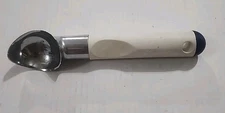 Vintage TUPPERWARE Heavy Duty  METAL ICE CREAM  SCOOP