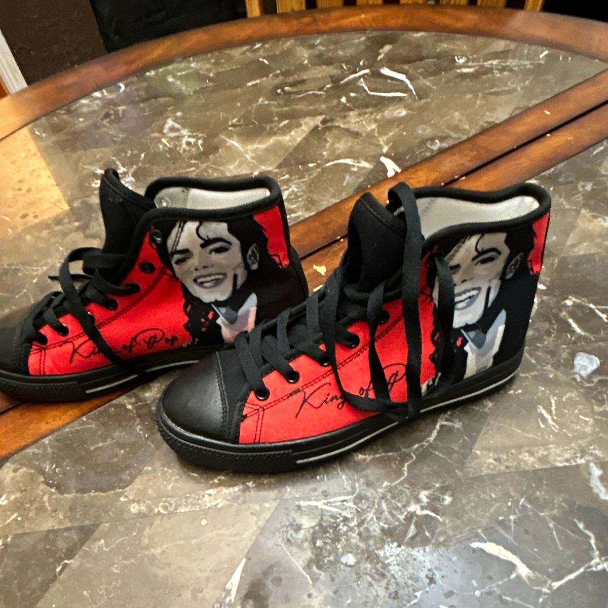 Preços baixos em Sapatos de Michael Jackson | eBay