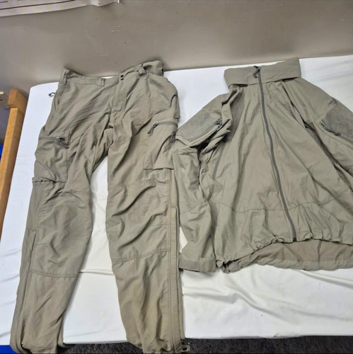 Patagonia L5 PCU Set LARGE REGULAR top And Bottom. Alpha Grey.