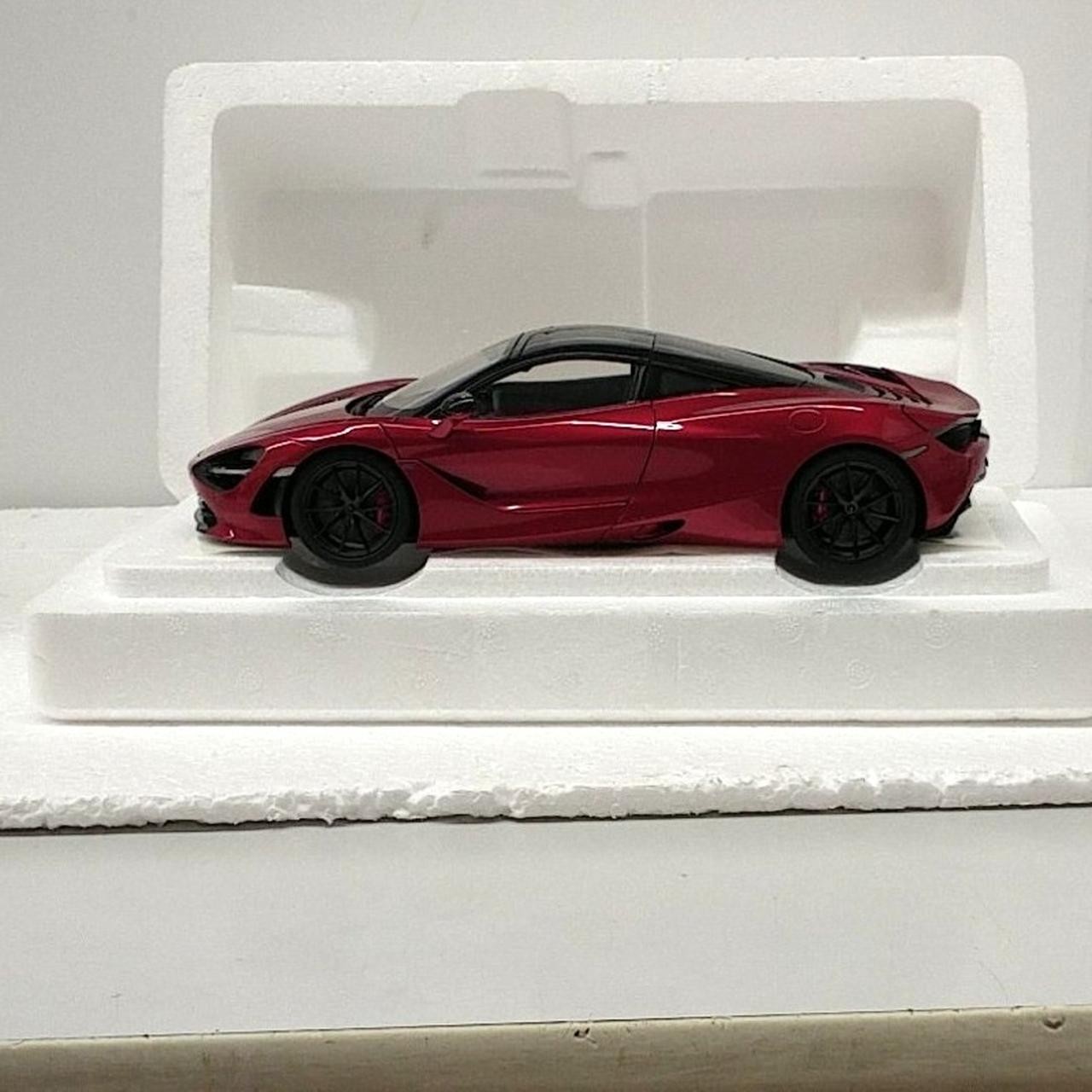 AUTOart McLaren 720S Memphis Red 76072