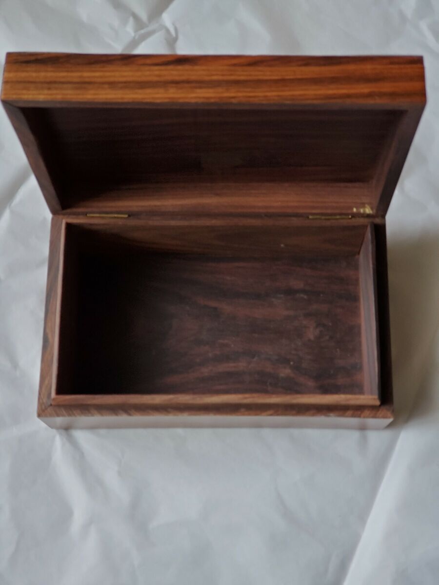 海南黄花梨方盒Hainan huanghuali box antique handmade wooden 海南黄花梨方盒Hainan huanghuali box antique handmade wooden