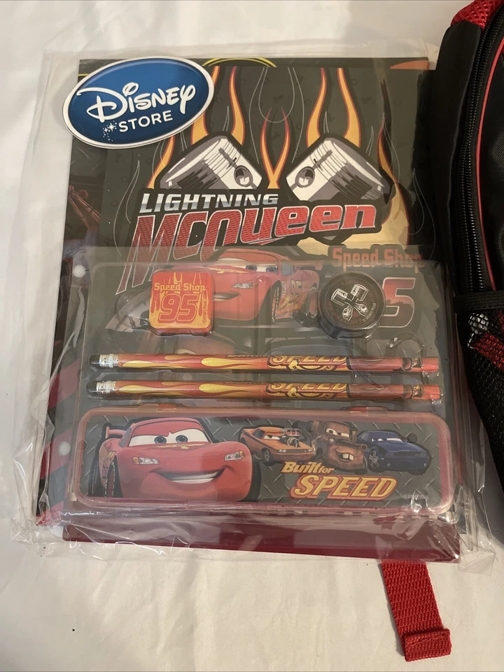 Mochila Juvenil Disney Cars Roja Negra y Suministros Escolares Gran Premio Lote 2 Foto 2 de 4