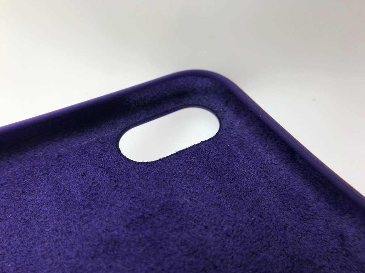 超美品　iPhone8 Amazon.com: Candy Color Plain Silicone Phone Case for iPhone