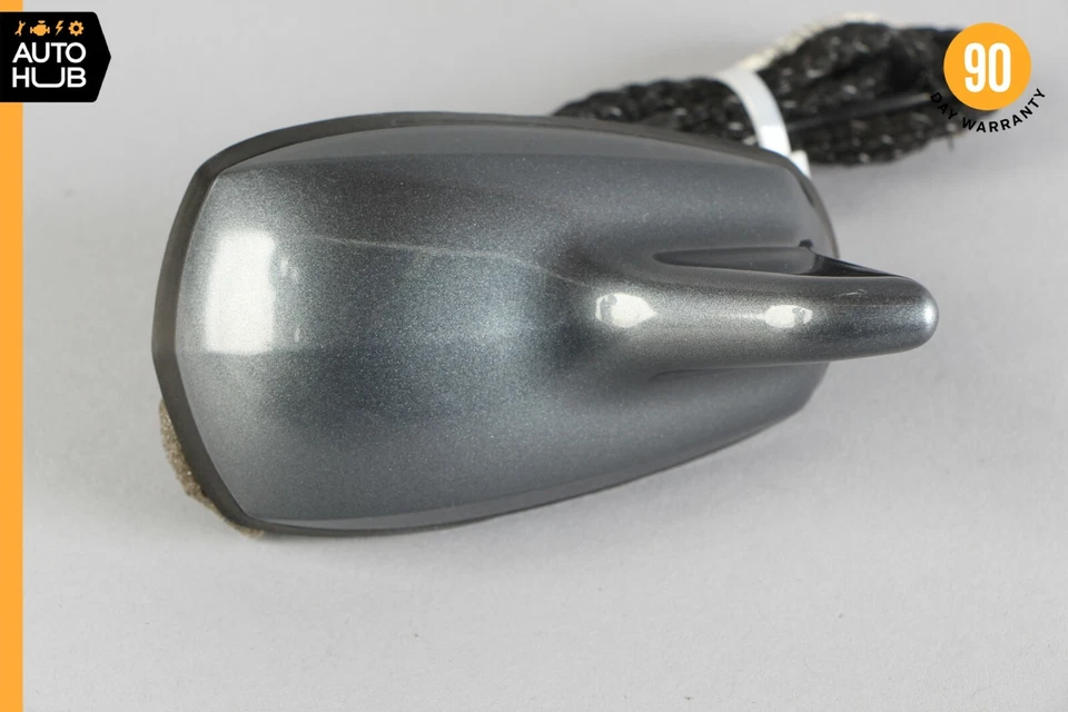 07-11 Mercedes W211 E350 CLS63 techo aleta de tiburón antena GPS 2118208575 FABRICANTE DE EQUIPOS ORIGINALES Foto 4 de 4