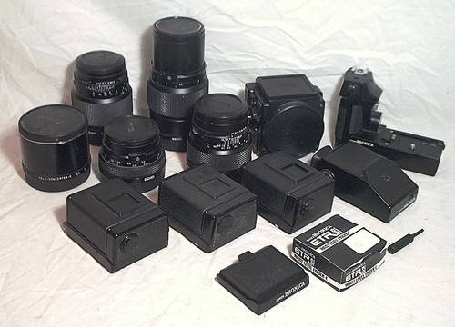 BRONICA ETR Si + 4 LENSES / MOTOR DRIVE / TELE-CONVERTER / 3 HOLDERS / 2 FINDERS