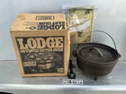 Vintage Lodge Cast Iron Camp Dutch Oven #8 2Qt with Lid  In Original Box