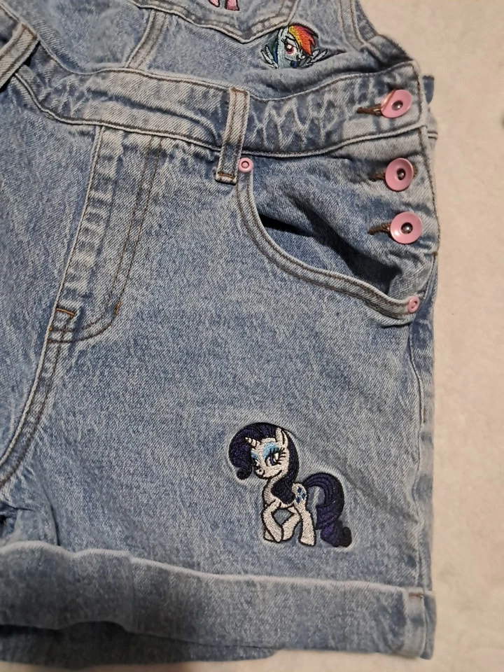 Mono vaquero Hot Topic My Little Pony con parches de personajes M Foto 3 de 4