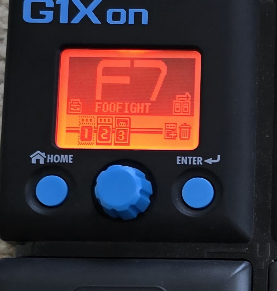 ZOOM G1Xon 中古美品 Zoom G1Xon Guitar Effects Pedal with Expression Pedal for