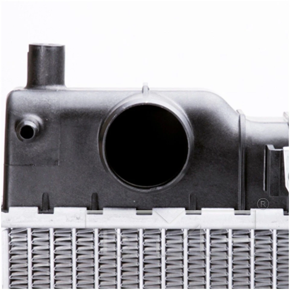 Conjunto de radiador TYC 1995 para modelos seleccionados de Ford 97-07 Foto 4 de 4