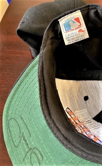 Bonés San Diego Padres Tony Gwynn assinados (3 novos) - Imagem 3 de 3