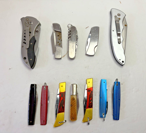Lot of 12 assorted old vintage "AS-IS" pocket knives 10 small 2 large folding