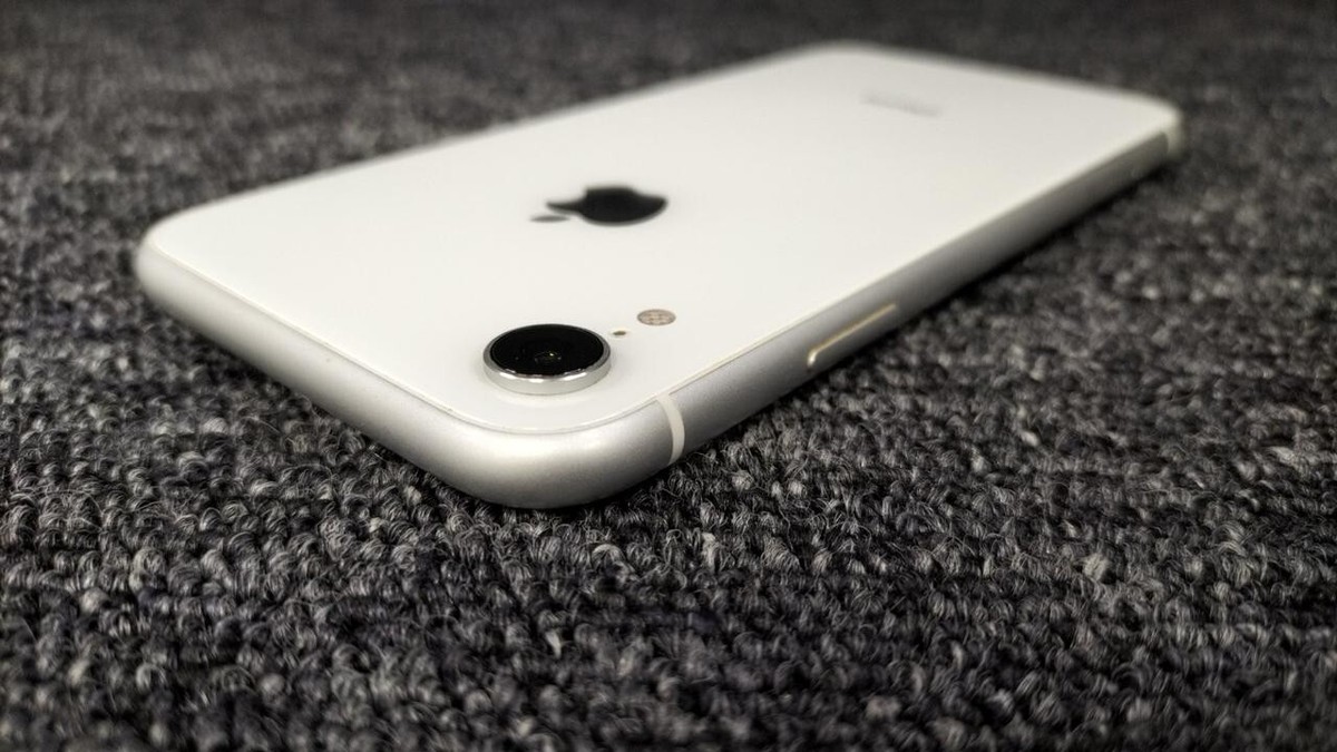 iPhone 10r ホワイト Apple iPhone XR 64GB White LTE Cellular Straight Talk