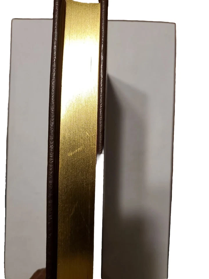 Easton Press THROUGH LOOKING GLASS Lewis Carroll This is an ex library book. Foto 4 de 4