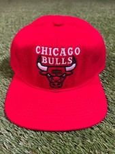 NWT Chicago Bulls Authentic Retro NBA Embroidered Snapback Hat Red Men's Cap