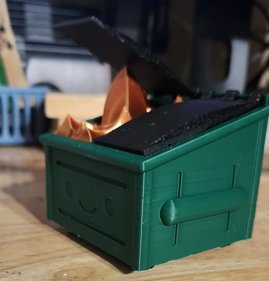 ¡Ayuda a apoyar a nuestras tropas con un fuego de contenedor impreso en 3D con ruedas! Foto 2 de 3