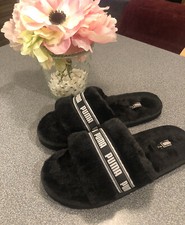 PUMA Women's PUMA Slipper FLUFF Slide, Puma Black-Puma White, 7 Indoor Outdoor