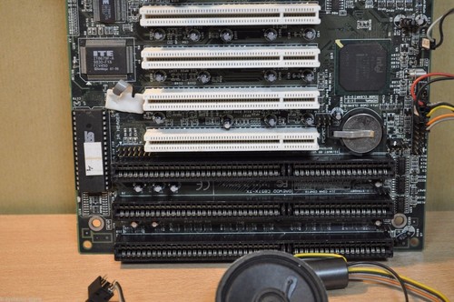 DAEWOO CB57X-TX Super Socket 7 ATX Motherboard, PS/2 Connectors, SD ram, Edo Ram - Picture 5 of 8