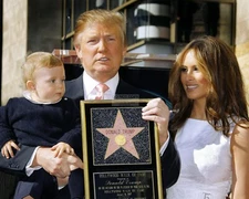 DONALD TRUMP RECEIVES STAR ON THE HOLLYWOOD WALK OF FAME - 8X10 PHOTO (OP-552)
