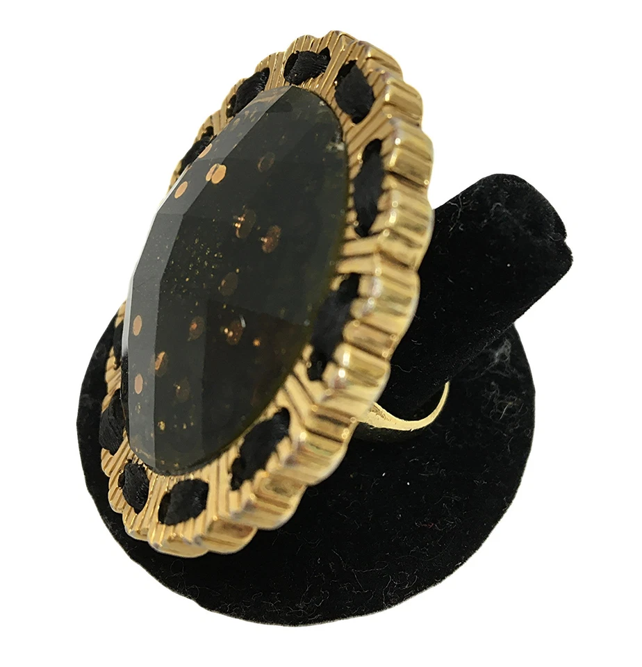 Anillo Betsy Johnson Love Me Lucite Circle Encaje Negro Talla 7 De Colección RARO Foto 3 de 4
