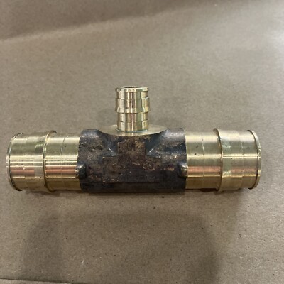 1  X 1  X 1/2  LF4701150 Brass Uponor Tee (10x)