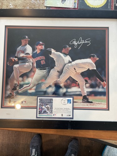 Certificate of authenticity Roger Clemens assigned picture and poster