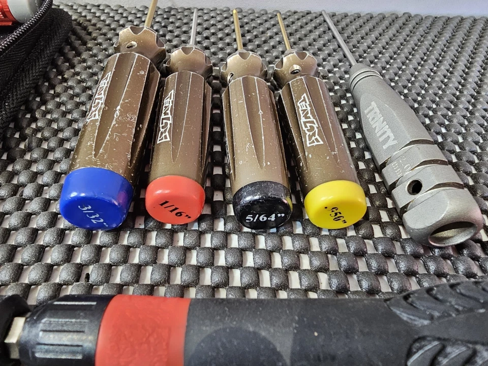 HUDY Tool Lot & Dynamite & Losi Nut - Image 4 of 4