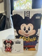 Authentic Pop Mart Mickey Family Cute Together Key Gain Figure-Minnie Mouse