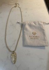 Kendra Scott Sienna Arrowhead arrow Necklace gold tone filigree arrow