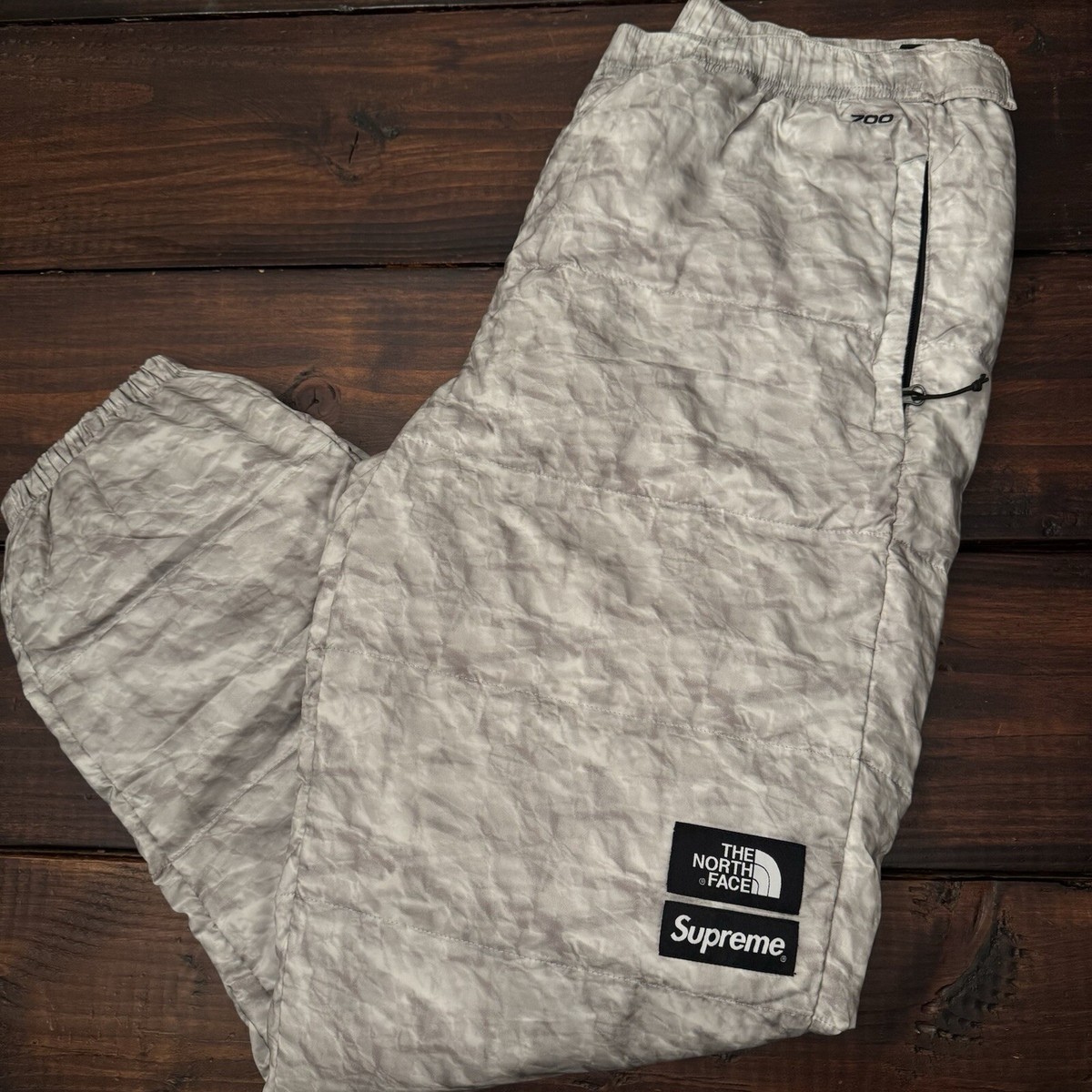 supreme × TNF Paper Print Nuptse pants Supreme x The North Face Winter 2019 Nuptse Collection
