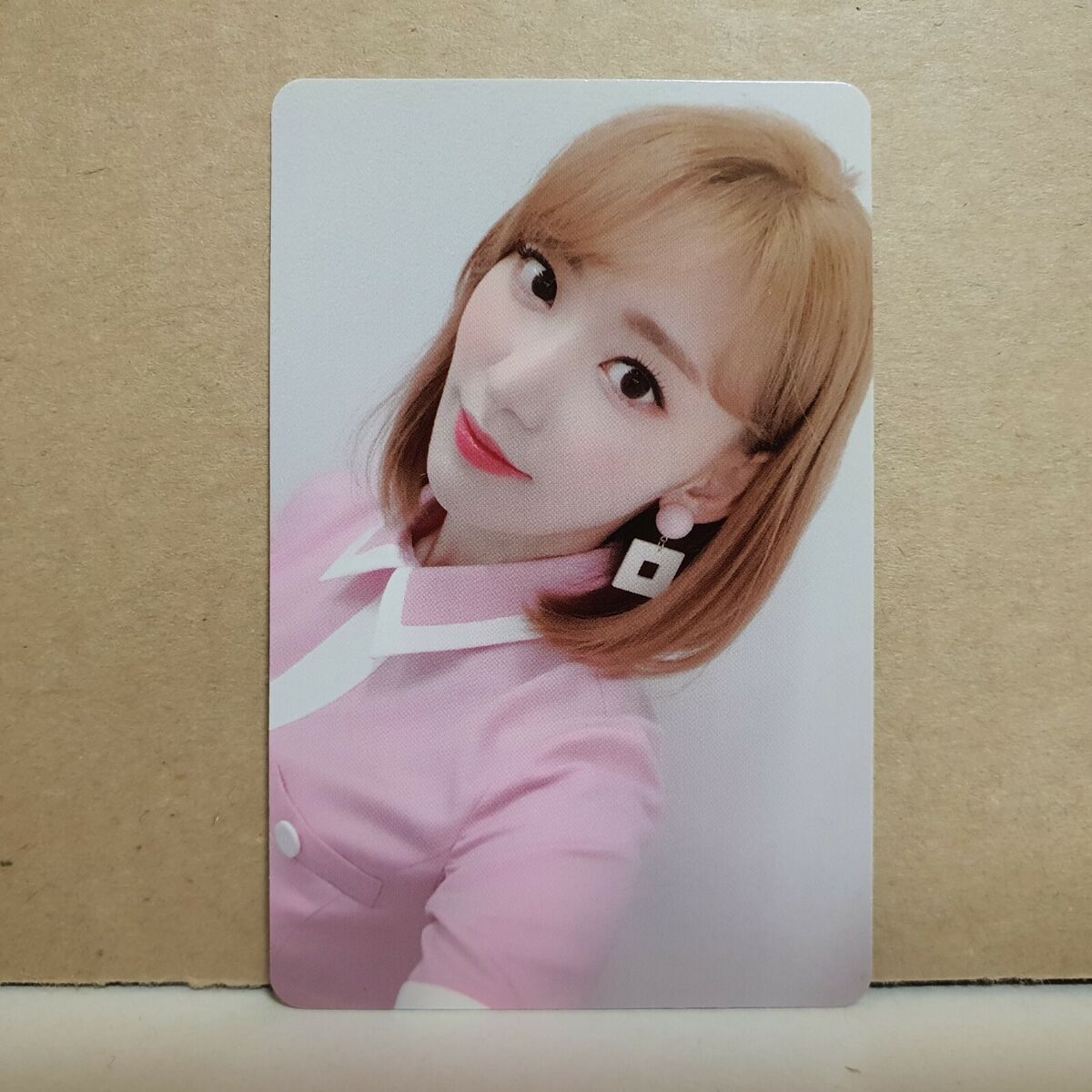 IZ*ONE HEART*IZ 2st Mini Album Violeta ver. Photocard Select IZ*ONE HEART*IZ 2st Mini Album Violeta ver. Photocard Select