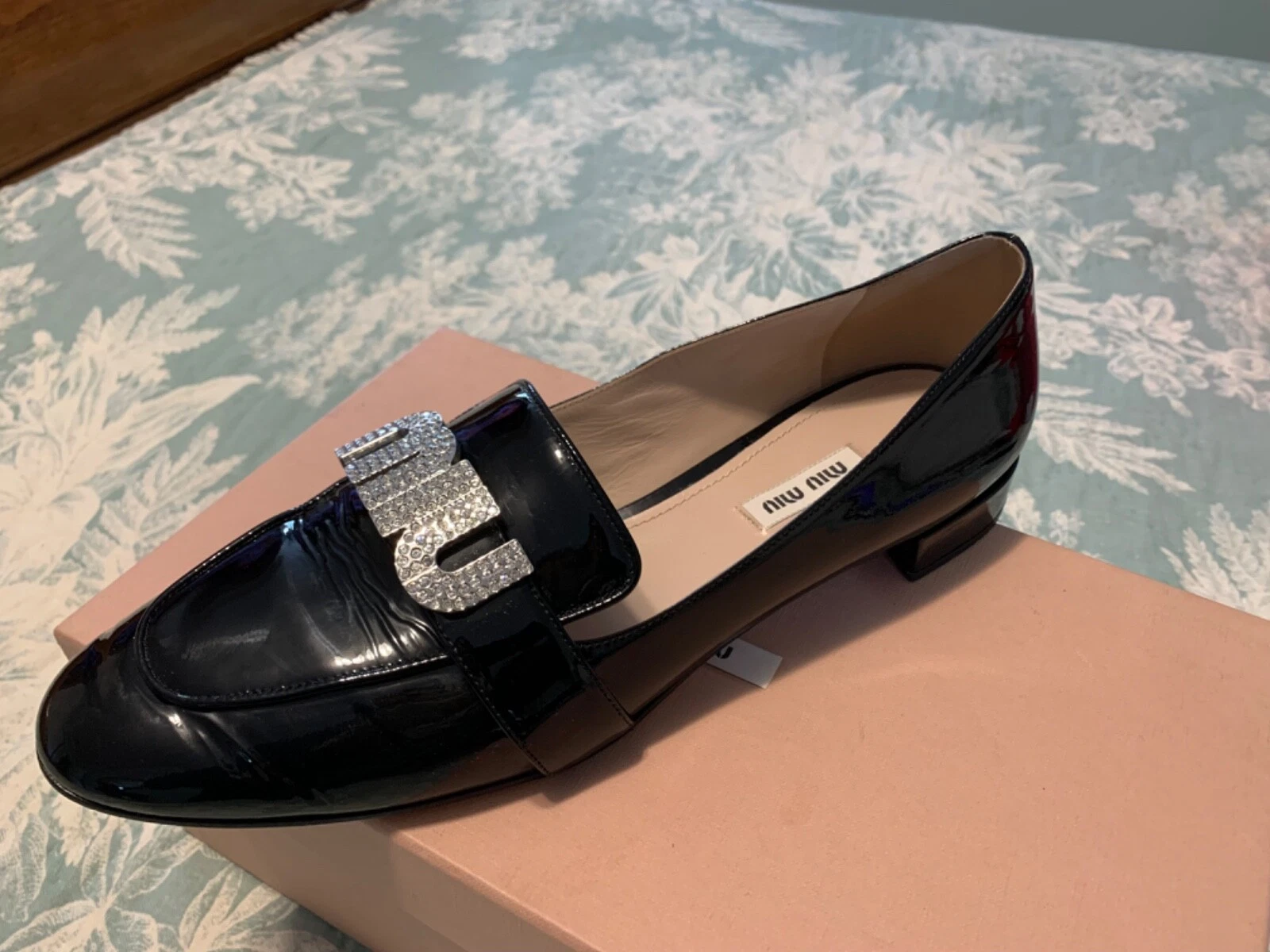 MOCASSINI GIOIELLIZZATI MIU MIU VERNICE IN PELLE VERNICIATA CRISTALLO NERO TAGLIA EU41 $795