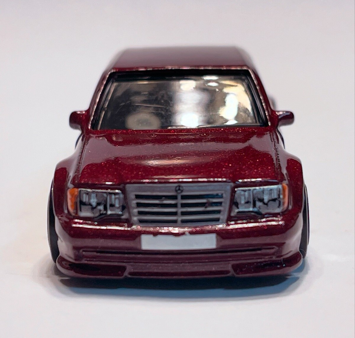 ホットウィール メルセデスベンツ500E Red Edition Target Hot Wheels RED EDITION Target Exclusive Mercedes Benz 500 E