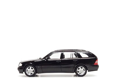 Norev 1:18 Mercedes-Benz C-Klasse Kombi (W202) in Obsidian Black Metallic