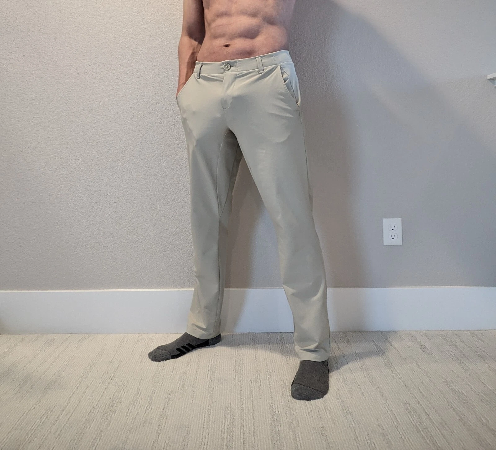 Under Armour Men's UA Iso-Chill Tapered Pants 30x34 Halo Grey Beige Golf Pants