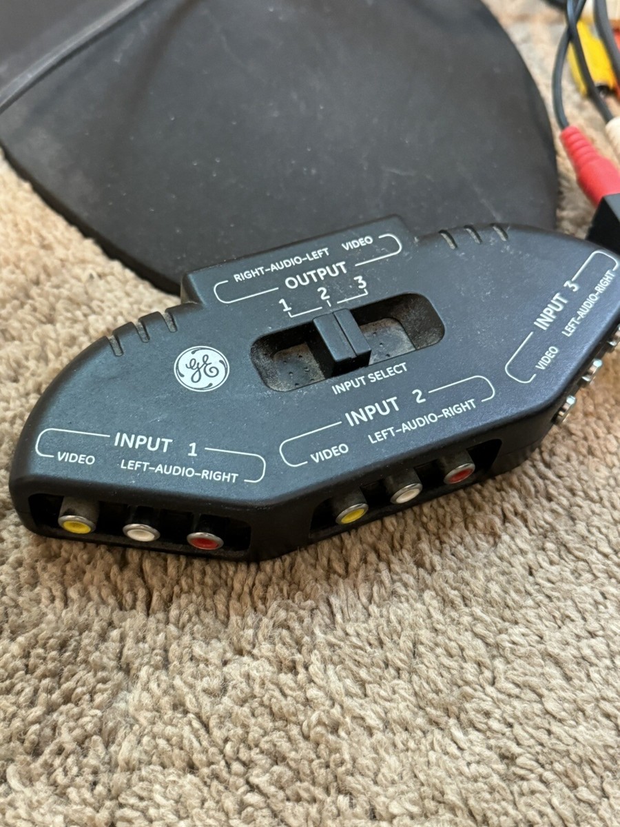 2 Bose UFS-20 Black Gemstone Acoustimass Cubes Speaker Stands 38