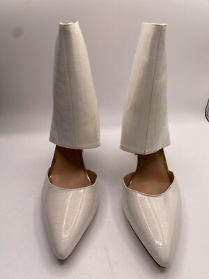 Things Ii Come Women's White Jelyn Luxurious Shooties Size 10.5M NWD (Worn)