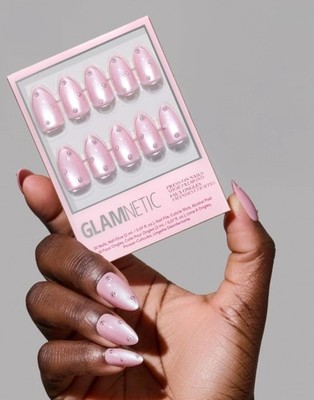 Glamnetic Press-On Nails Medium ALmond-Pearl Me Softly