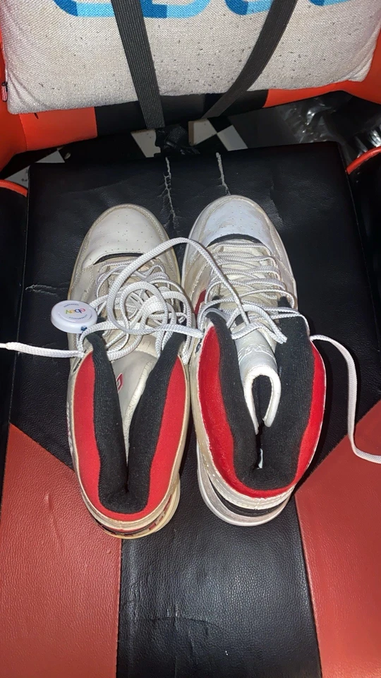 Vintage 90s Converse Chicago Bulls Size 13 - Image 4 of 4