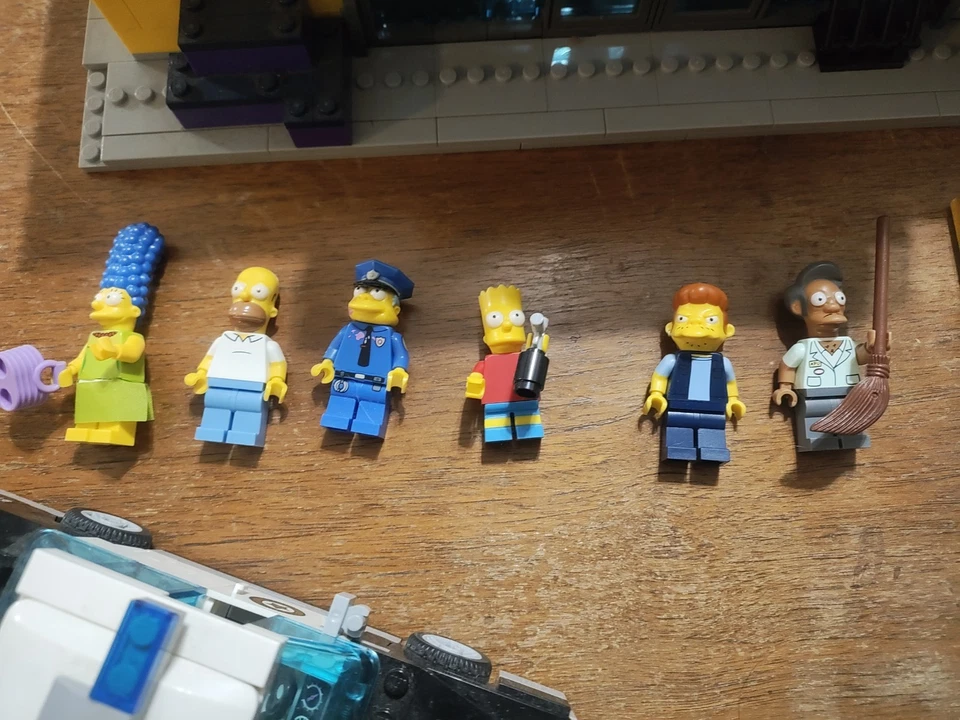 LEGO Los Simpson: Kwik-E-Mart (71016) Completo Con Manual Sin Caja Foto 2 de 4