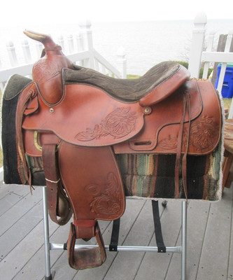 15.5'' QH BARS TEXTAN HEREFORD  WESTERN ROPER ROPING SADDLE 32.2#   USA TX.