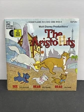 RARE SEALED DISNEYLAND 7” RECORD AND 24 PAGE BOOK  THE ARISTOCRATS 1970 LLP349