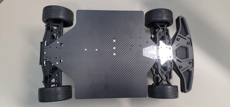 NEW HoBao HB-GTSE 1/8 Roller Chassis Hyper GTB Car w/Clear Body - Image 4 of 4